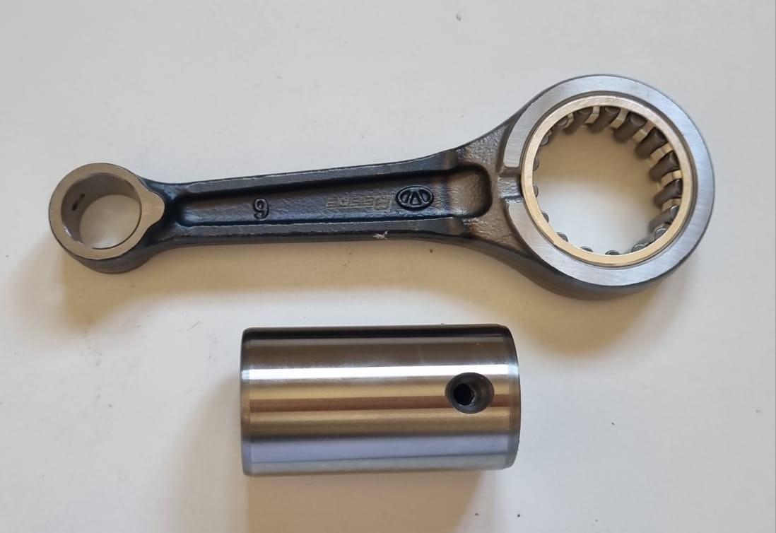 BIELA CG-200 PERNO 15 MUÑÓN 30